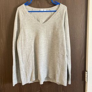 Gap V-Neck Sweater